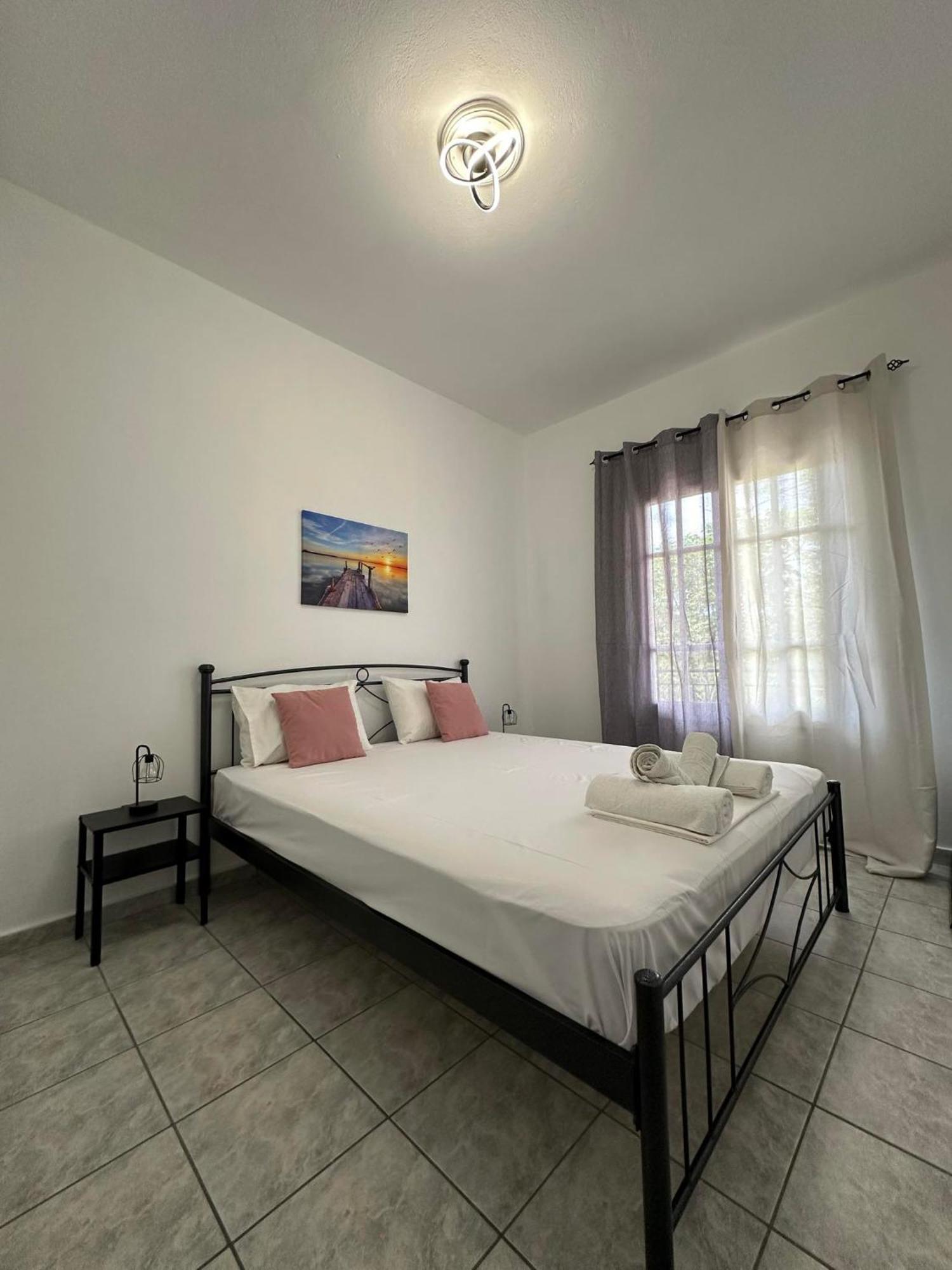 Ionian Luxury Apartments Perama  Buitenkant foto